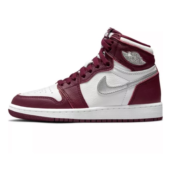 Jordan 1 Retro High OG "Bordeaux/Metallic Silver/White" - Picture 3 of 10